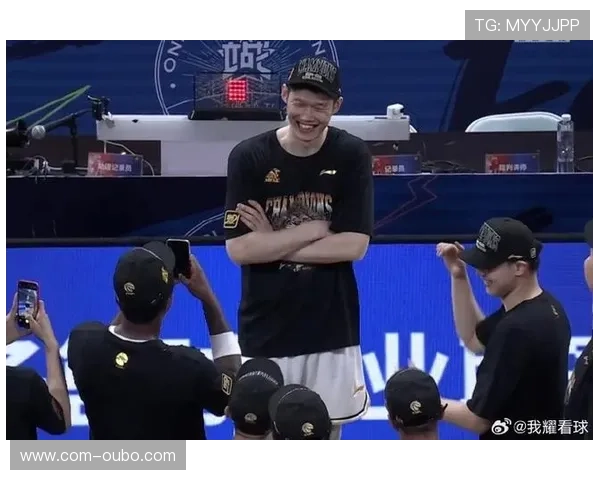 广厦队胡金秋半程场均19.3分成本土得分第二 内线稳定性不可或缺 广厦队胡金秋半程场均19.3分成本土得分第二 内线稳定性不可或缺