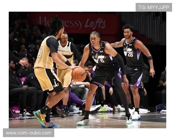 爵士贝利-科利尔挡拆外弹三分战术,奇才联防调整遭菲利波夫斯基惩罚 爵士贝利-科利尔挡拆外弹三分战术,奇才联防调整遭菲利波夫斯基惩罚